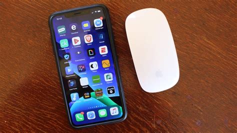 hook up mouse to iphone